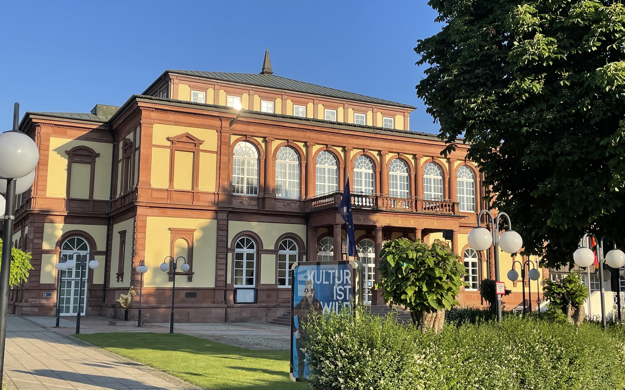 Saalbau Neustadt