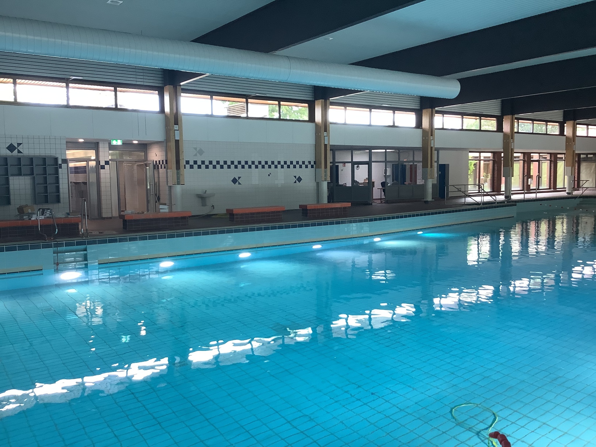 Meerwasser-Hallenwellenbad Hooksiel