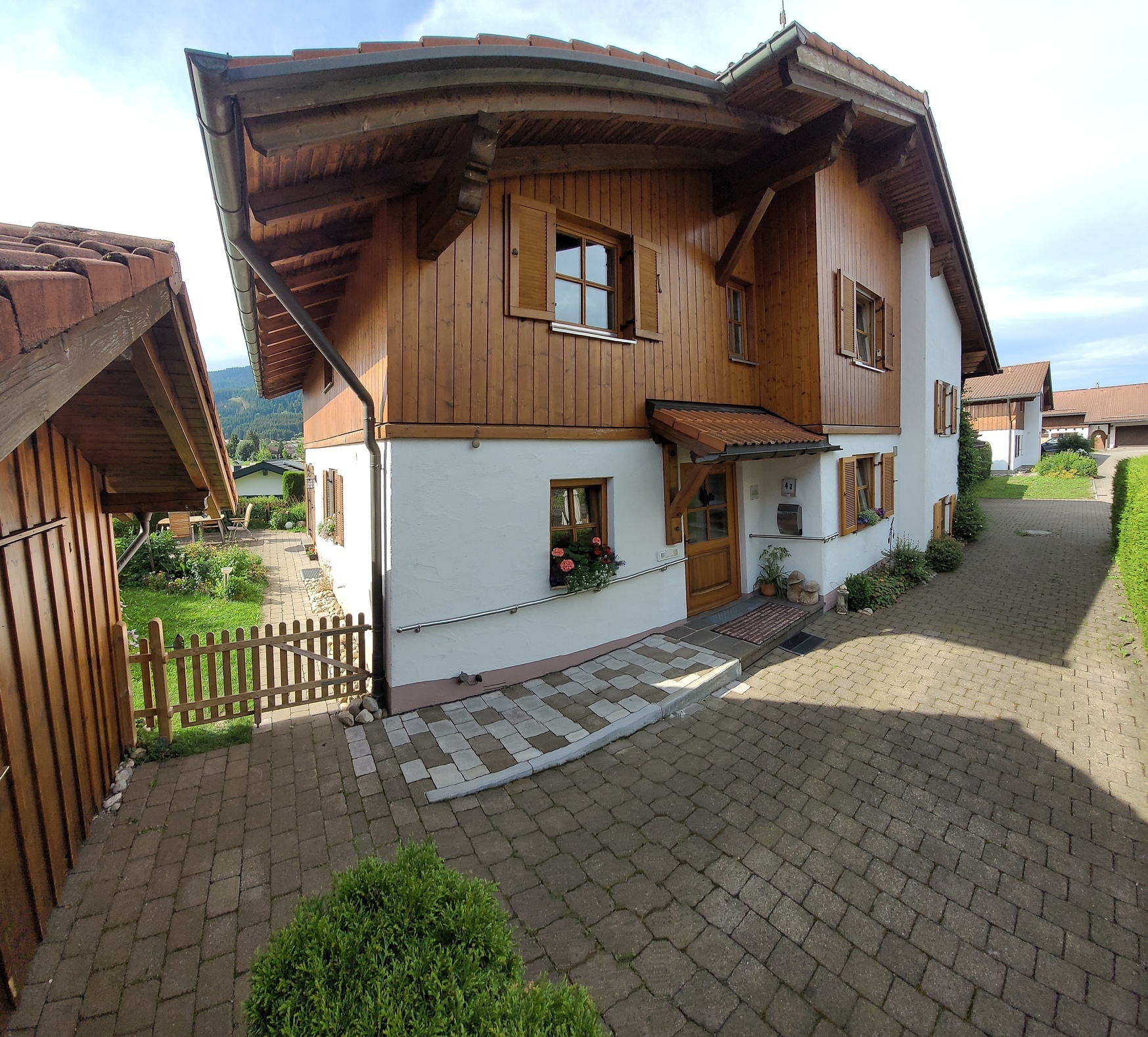 Alpenchalet Sonnenröschen