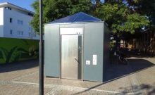 Öffentliche Toilettenanlage am Bahnhofsvorplatz Haßloch - ©Julia Marmulla Öffentliche Toilettenanlage am Bahnhofsvorplatz Haßloch - ©Julia Marmulla