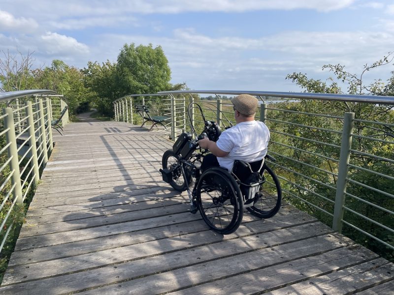 Urlaubsinspiration Glowe "Mit dem Handbike unterwegs" - ©Anne Wilken Blick auf den Mittelsee von der Mittelsee-Brücke - ©Anne Wilken